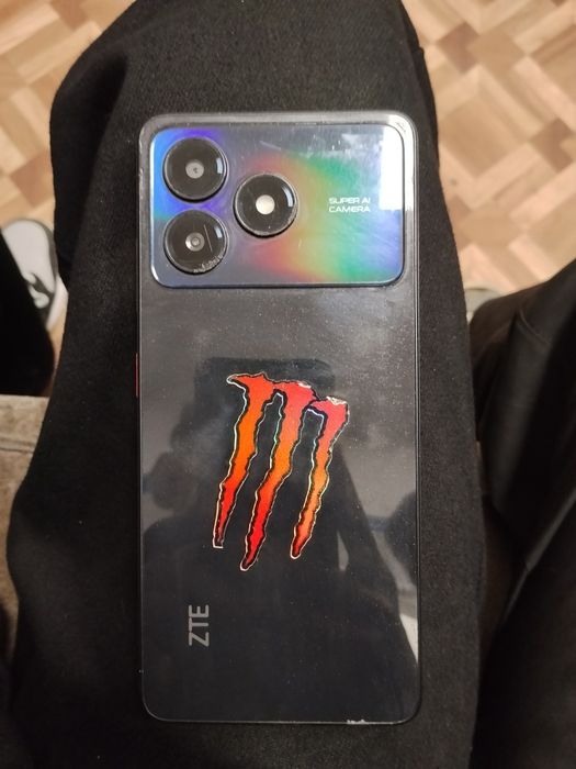 Продам телефон zte