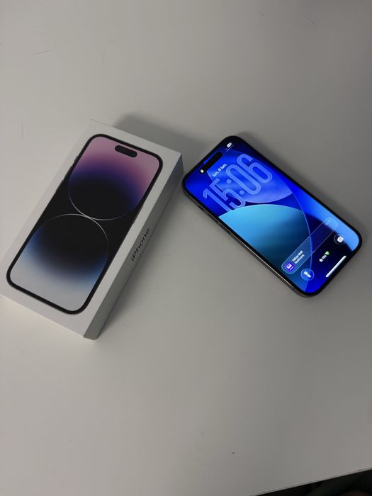 Vând iPhone  14 pro + 5 huse