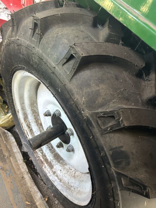 Tractoras ZUBR nou!
