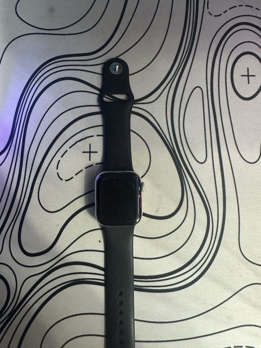 Продается Apple Watch se2