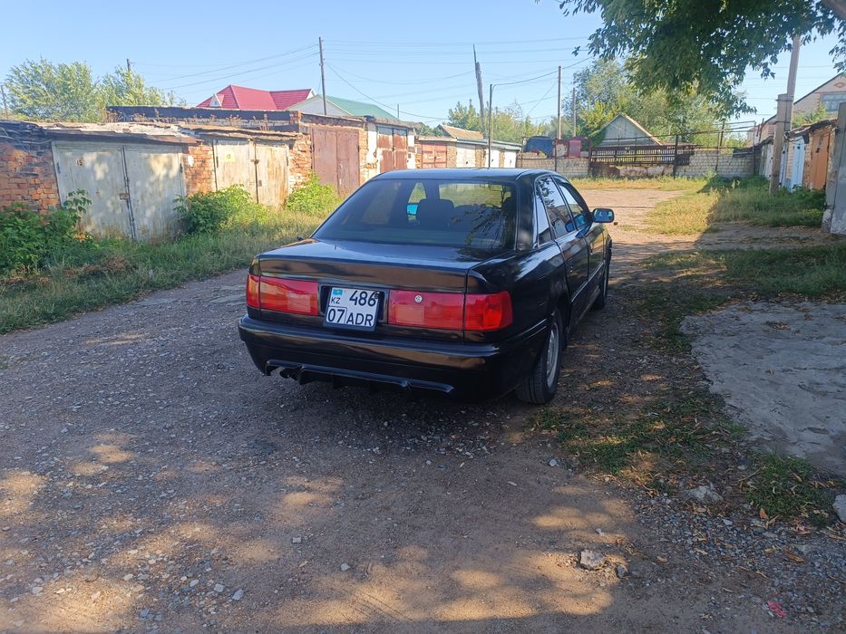 Продам Ауди 100C4