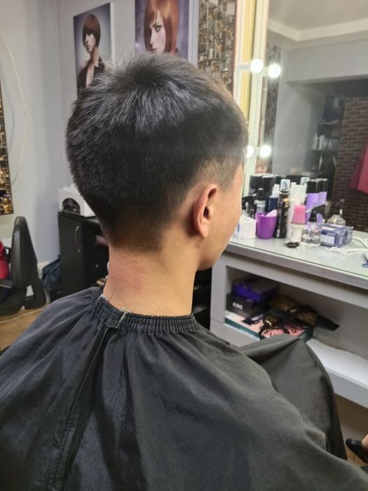 Бесплатные стрижки, Барахолка