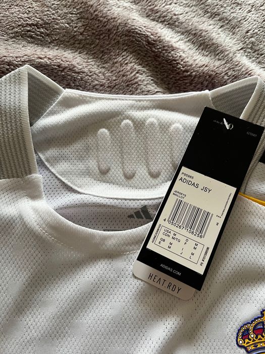 Оригинални футболни екипи: Реал Мадрид, Барселона, Арсенал, ПСЖ