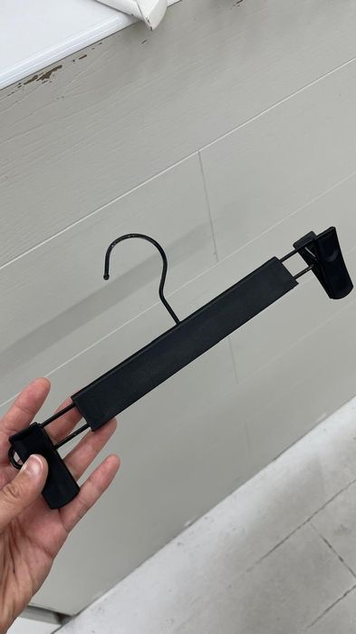 Продажа вешалок в Астане