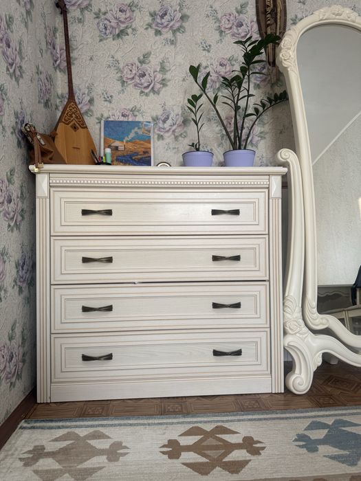 Шкаф полка для всех …….