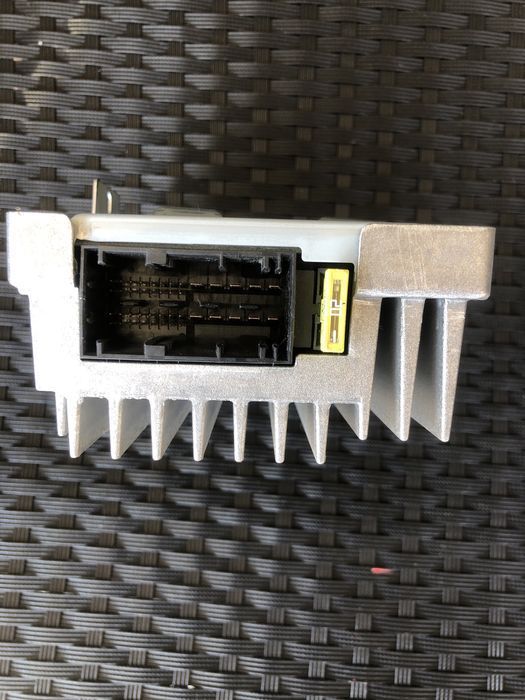 Amplificator HiFi/ modul sunet BMW Seria 7 F 01