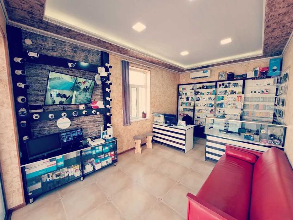 Kuzatuv Kameralarini O`rnatip Beramiz