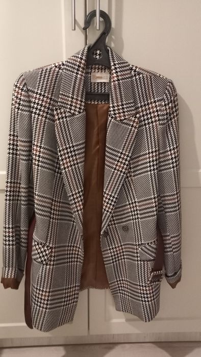 Продам пиджак новая .