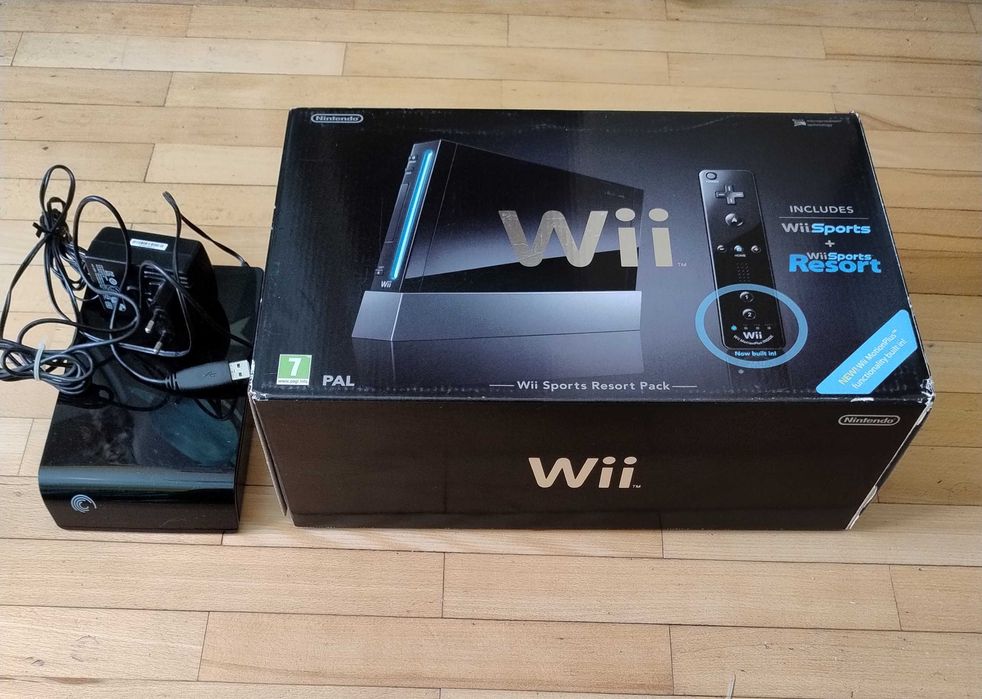 Consola Wii. Este in cutia originala, are toate accesoriile.