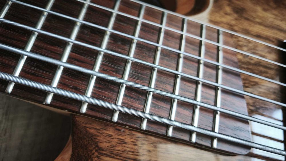 Chitara bass Weller 6 corzi Made in Korea (2000) - Garantie