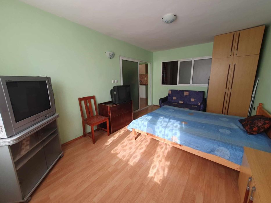 Дава се под наем Тристаен апартамент в Варна, Колхозен пазар - 75 кв.м за 423.3 € - Снимка #3