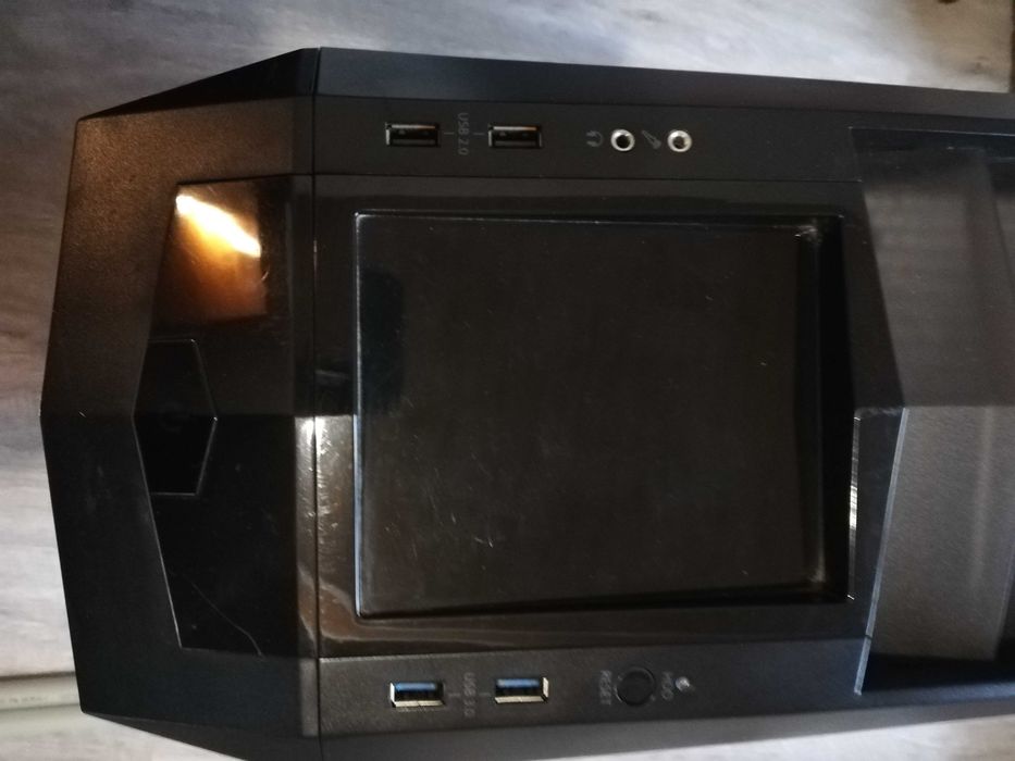 Геймърски компютър Asus B150 Intel I7 6700K 16GB RAM Radeon RX470 8GB