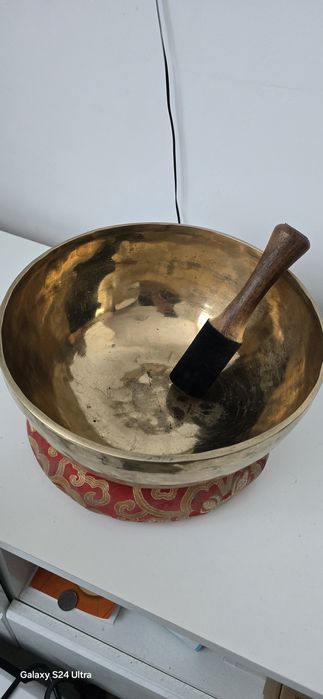 7 Boluri tibetane create manual din 7 metale