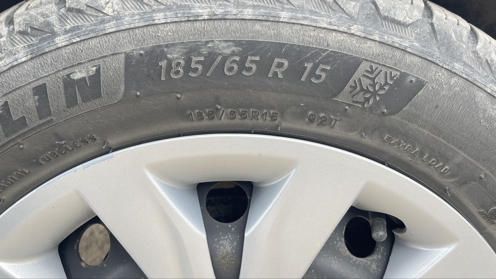 Продам Зимние Шины