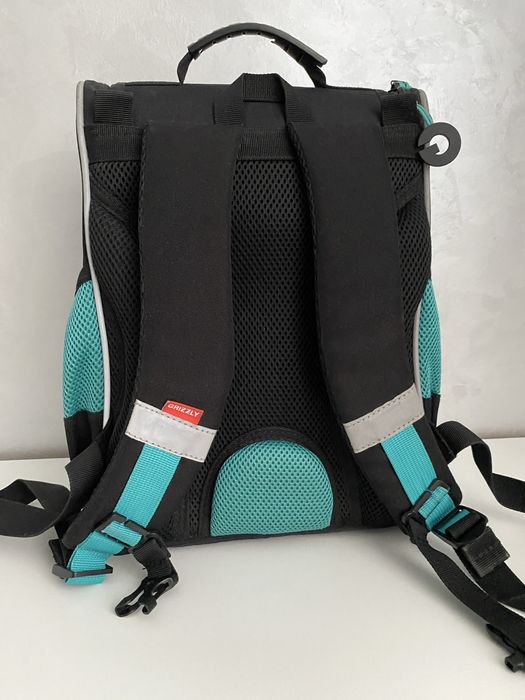 Продам школьный рюкзак Grizzly