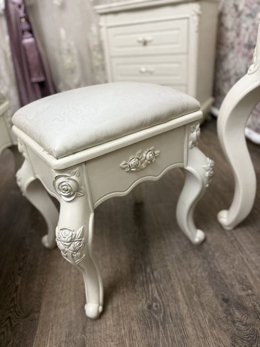 Продам спальный гарнитур , БЕЗ МАТРАСА