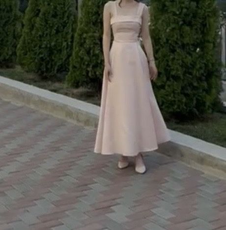 Платье от бренда Bergamo.kzz