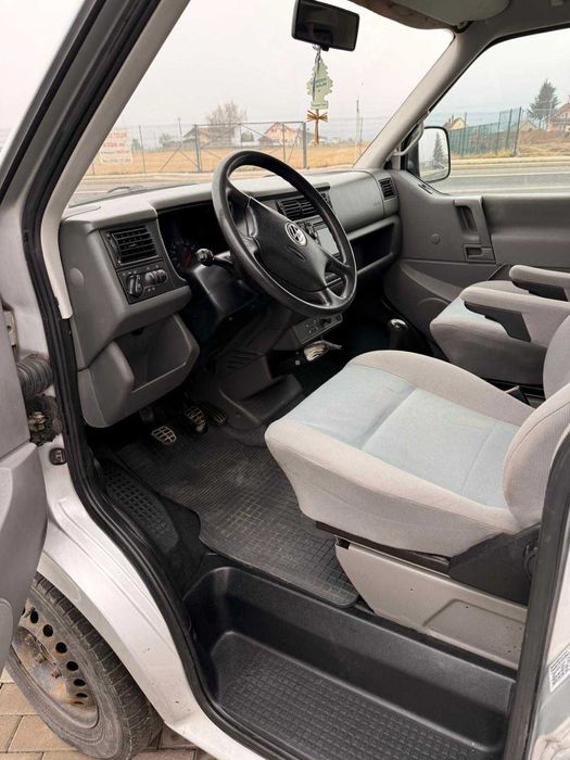 Volkswagen Caravelle microbuz