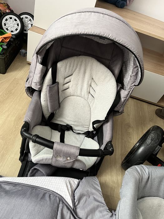 Продам коляску Adamex Chantal 3 в 1