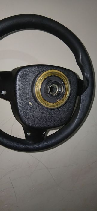 Срочно сотилади Спарк рул