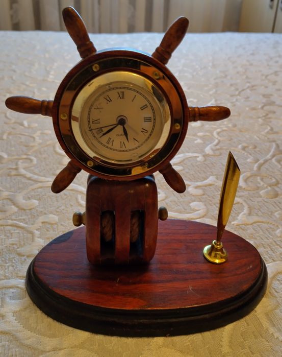 Ретро часовник корабен рул