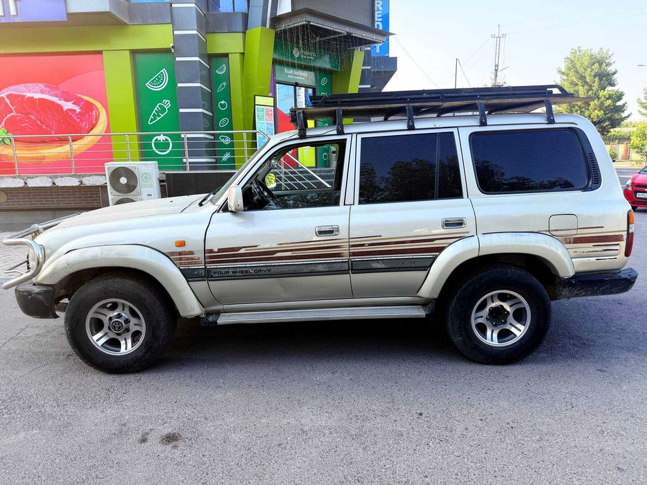 Toyota Land Cruiser 80