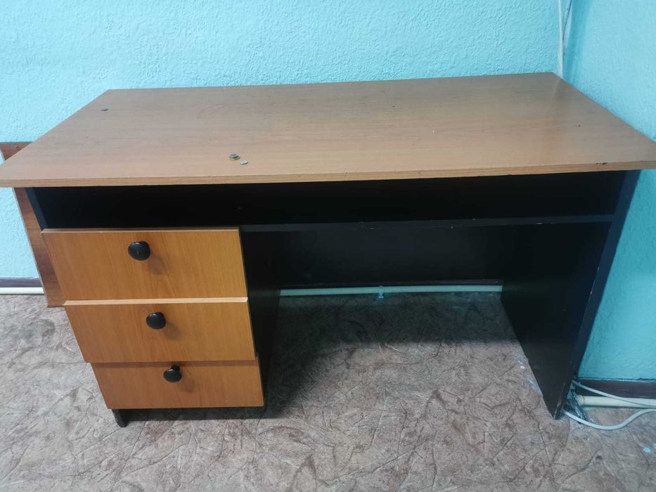 Стол письменный для офиса/ дома б/у