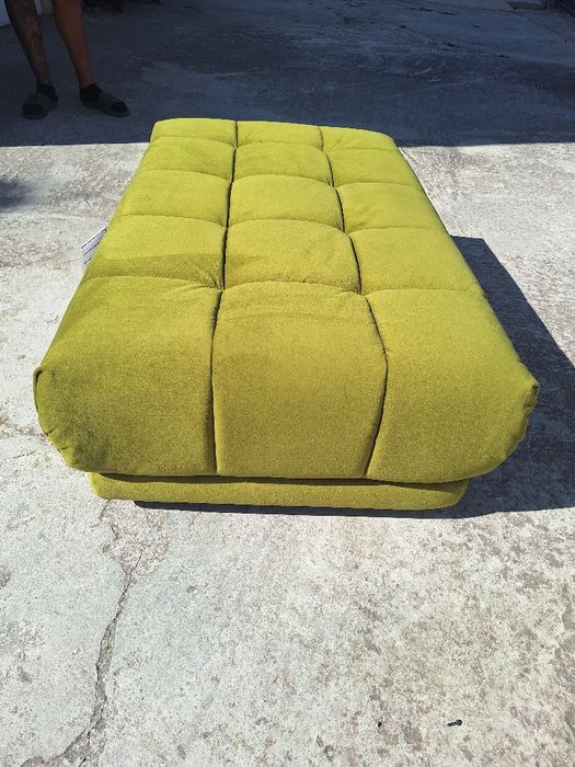 Чисто нова табуретка