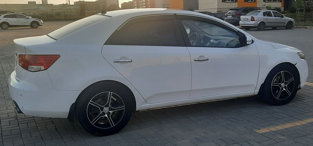 Продам Kia Cerato 2012 года выпуска