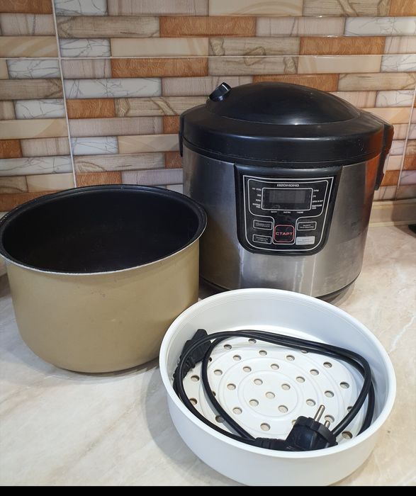 Мультиварка Redmond