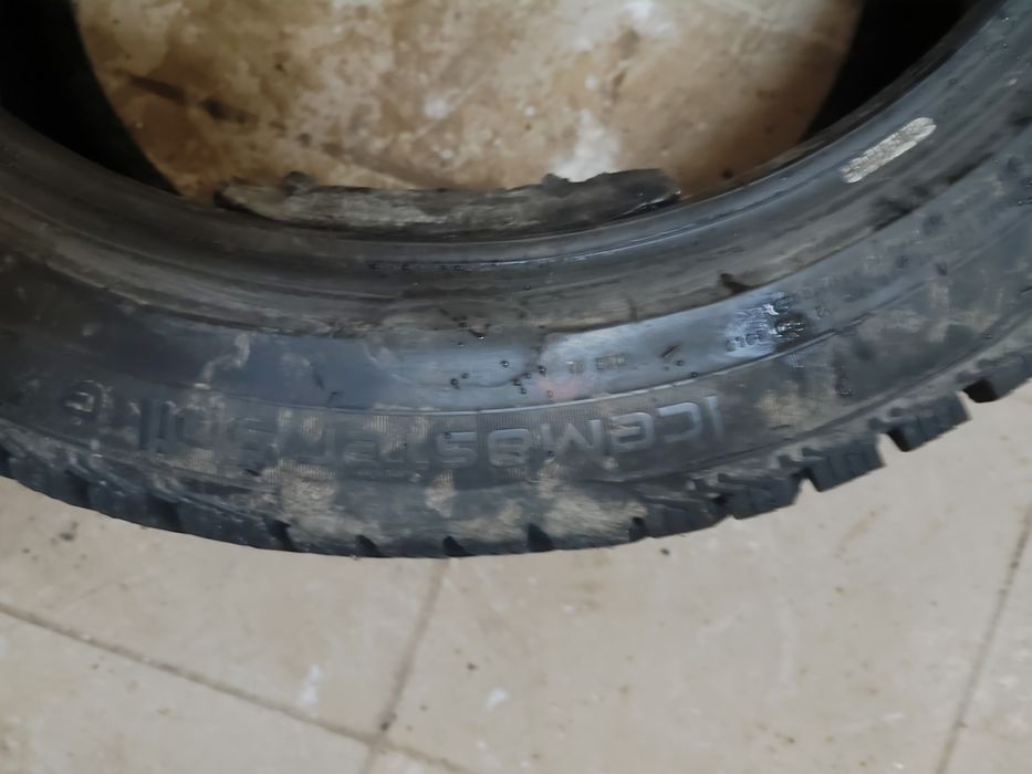 Шины 17 летние пара