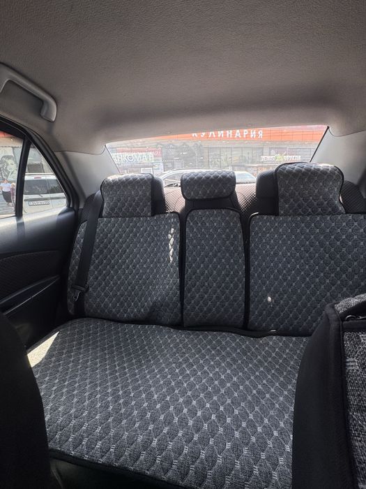 Toyota yaris 2008