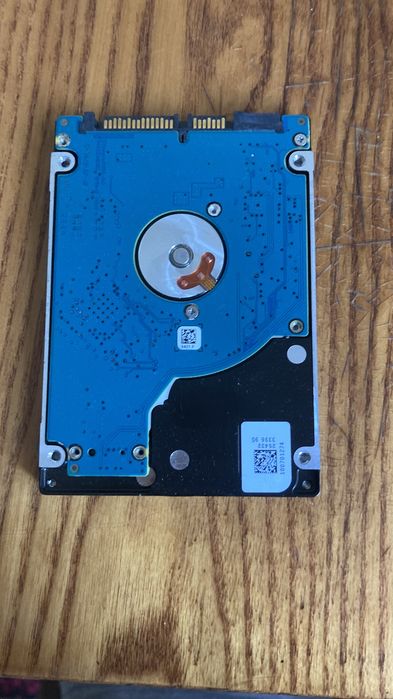 Hdd на 500 гб срочно продам