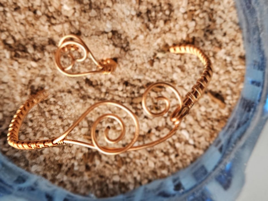 Женские украшения