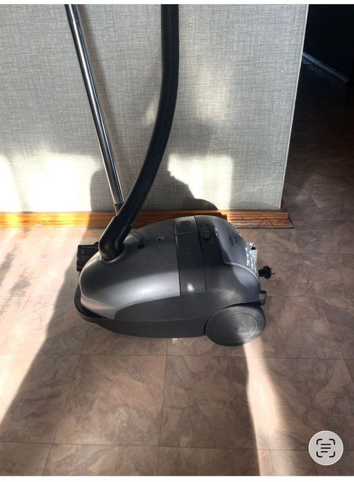 LG пылесос 1400 W
