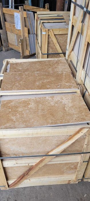 Travertin           noche