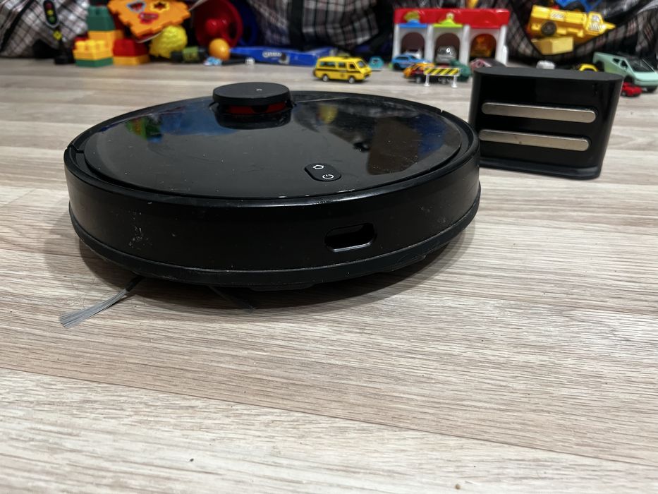 Продам Робот пылесос Xiaomi Vacuum Mop P
