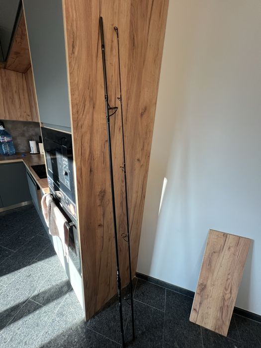 Продавам Пръчка CarpPro Flapper 13ft 3,5lb и макара CarpPro Torus 8000