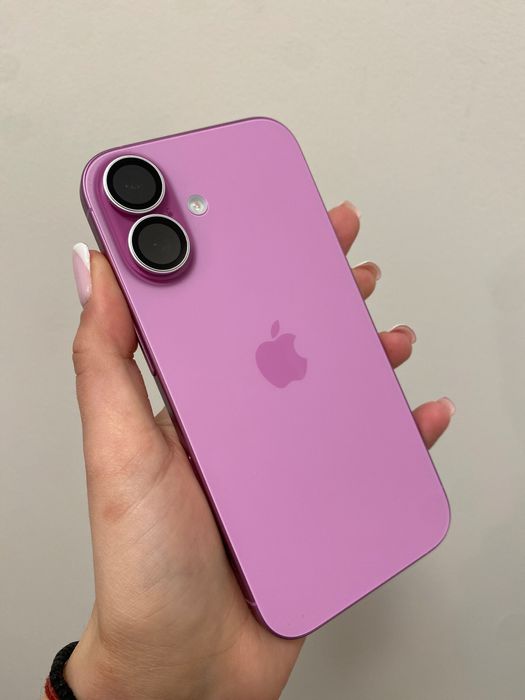 iPhone 16 128, гаранция до 22.05.2027г 1150лв
