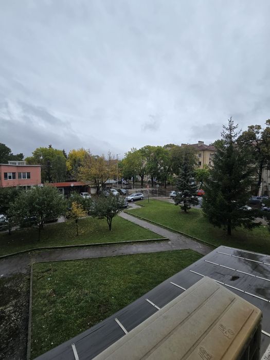 Продава 3-стаен кв. Изток, гр. Перник