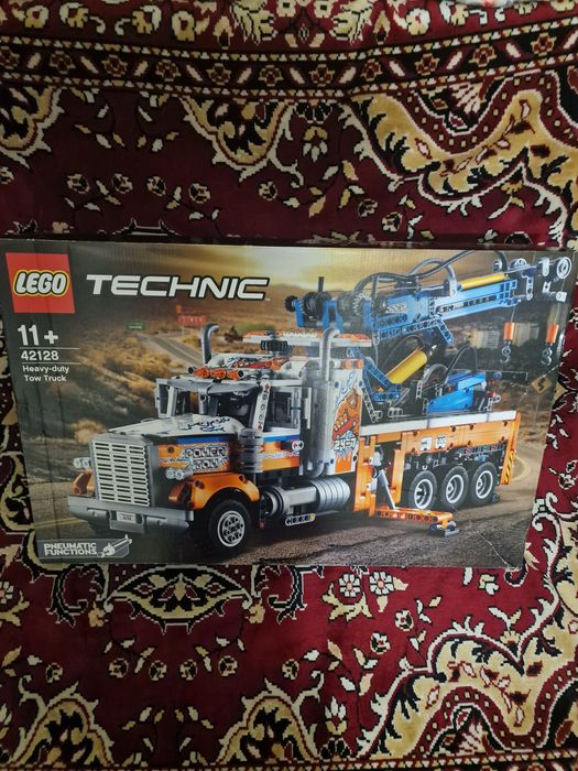 Lego Technic 42128 Heavy Duty Tow Truck nou sigilat.