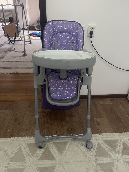 Продам детский стол