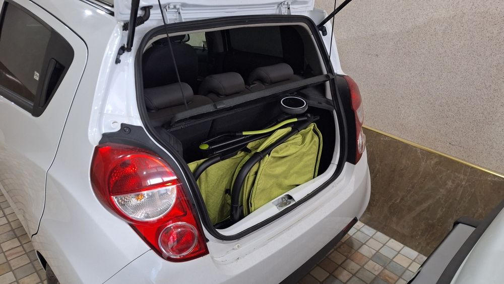 Продам прогулочную коляску от бренда Chicco