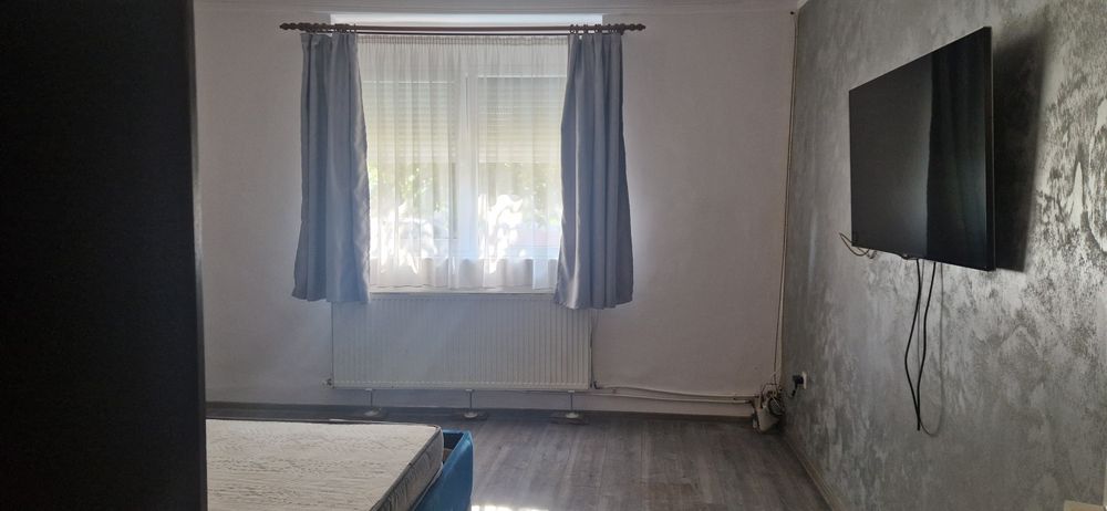 Închiriez casa Oradea