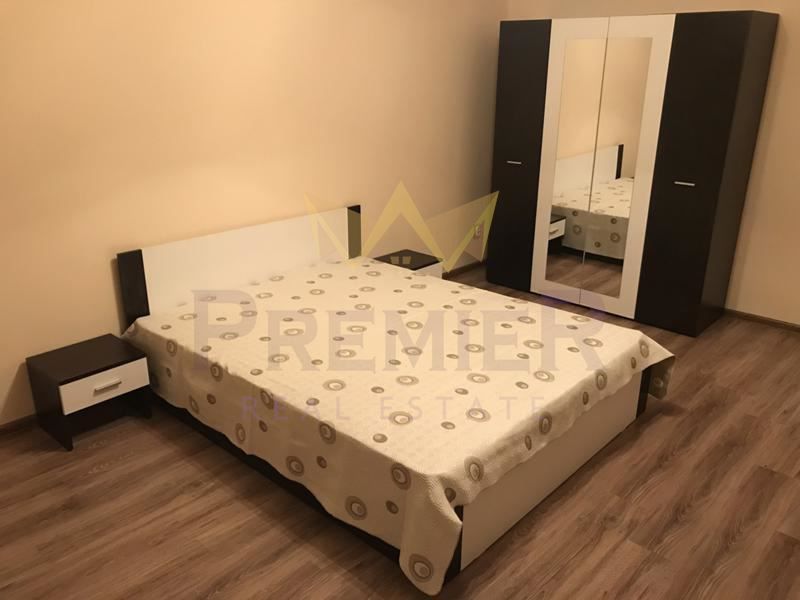 Дава се под наем Тристаен апартамент в Варна, ВИНС - 90 кв.м за 800 € - Снимка #4