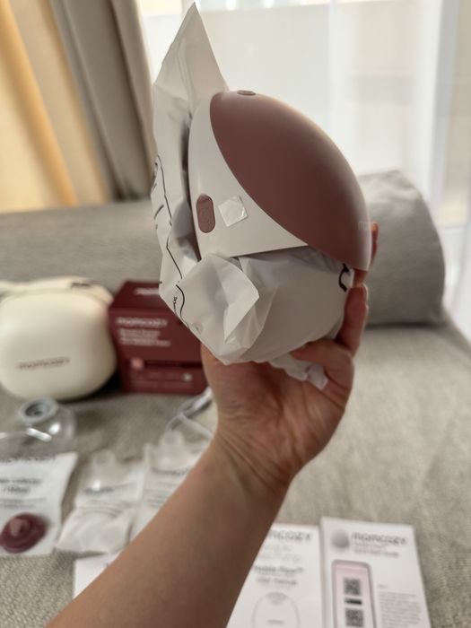 Помпа momcozy M9 с нов комплект!!