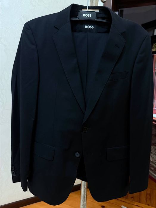 HUGO BOSS ORIGINAL BOSS ONE костюм + рубашка 48 размер