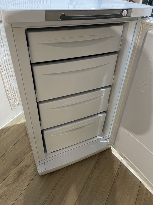 Морозильник indesit