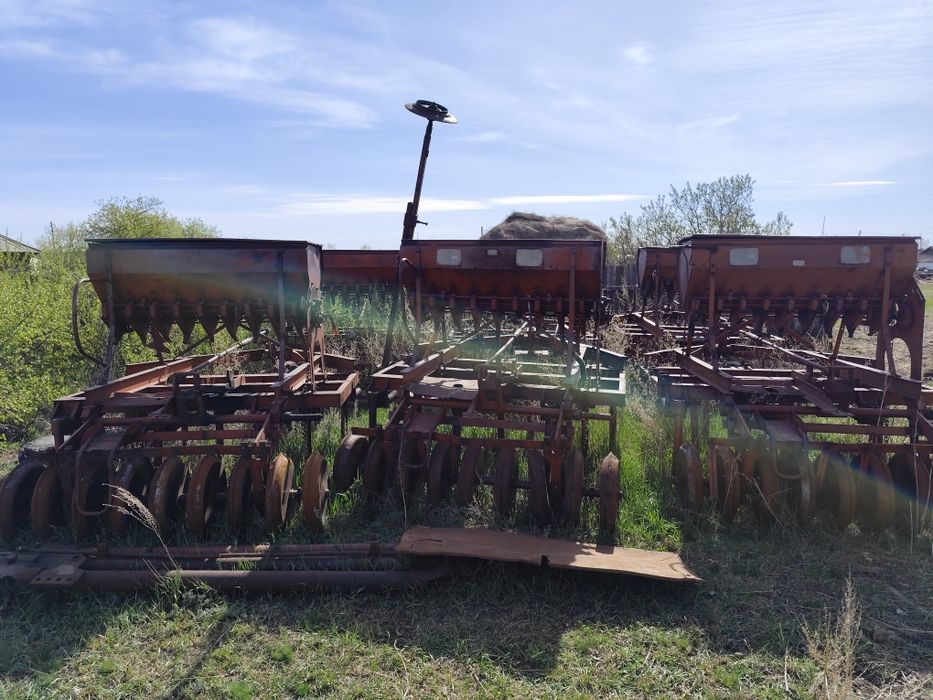 Продам сеялки сзс-2.1,