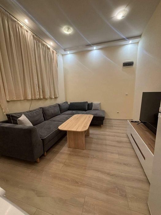Дава се под наем Едностаен апартамент в София, Редута - 30 кв.м за 447.78 € - Снимка #1